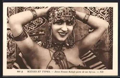 AK Jeune Femme Kabyle parée de ses bijoux, nackte Araberin