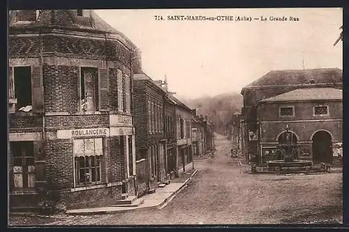AK Saint-Mards-en-Othe, La Grande Rue avec boulangerie et fontaine