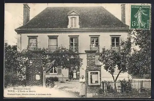 AK Voué, L`École et Mairie