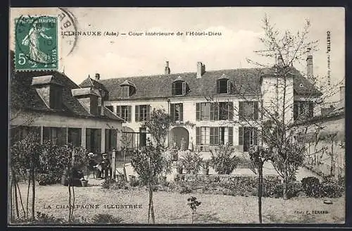 AK Villnauxe, Cour intérieure de l`Hôtel-Dieu