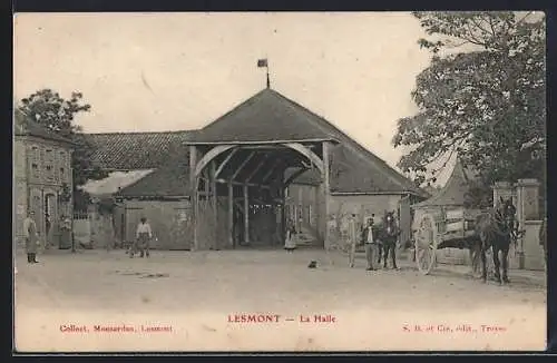 AK Lesmont, La Halle et charrette à cheval