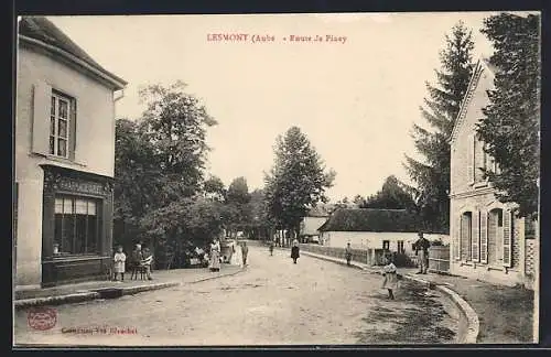 AK Lesmont, Route de Piney animée avec habitants et commerces