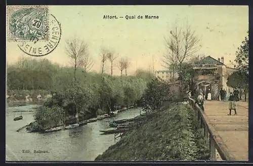 AK Alfort, Quai de Marne avec promeneurs et barques sur la rivière