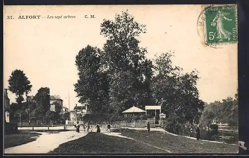 AK Alfort, Les sept arbres