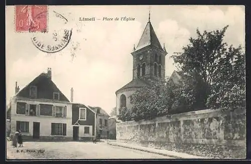 AK Limeil, Place de l`Église avec architecture traditionnelle et arbres