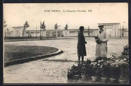 AK Thiais, Le Cimetière Parisien et étal de fleurs au premier plan