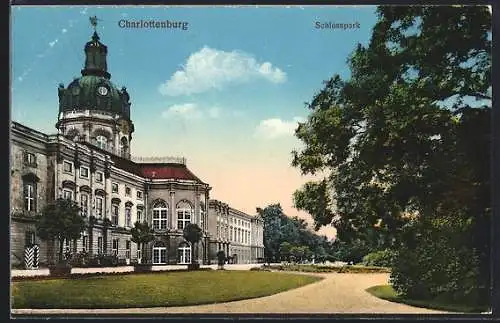 AK Berlin-Charlottenburg, Schloss mit Schlosspark