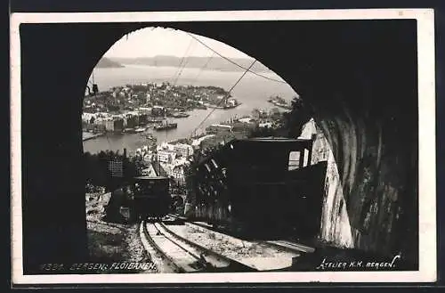 AK Bergen, Die Bergbahn mit Ortslandschaft
