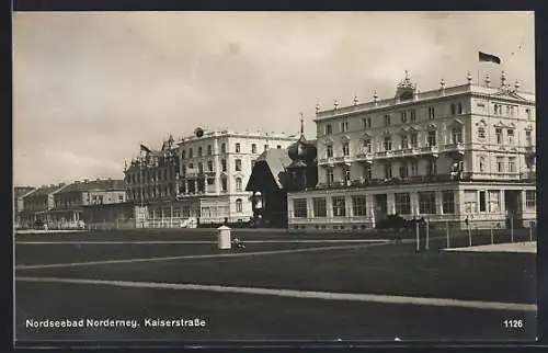 AK Norderney, Kaiserstrasse mit Gebäuden