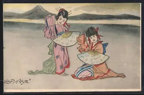 AK Zwei kleine Geishas mit Fächern vor Bergpanorama