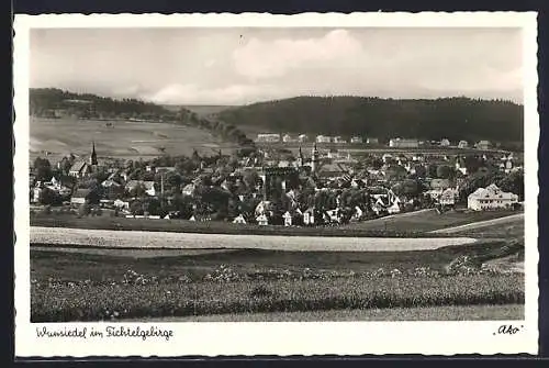 AK Wunsiedel im Fichtelgebirge, Ortsansicht mit Umgebung