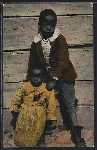 AK Afrikanischer Junge mit seiner kleinen Schwester, afrikanische Volkstypen