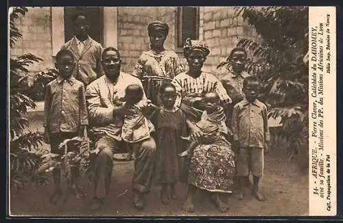 AK Dahomey, Pierre Claver, Catéchiste, avec sa famille, Lyon, Missions des PP. des Missions Africaines