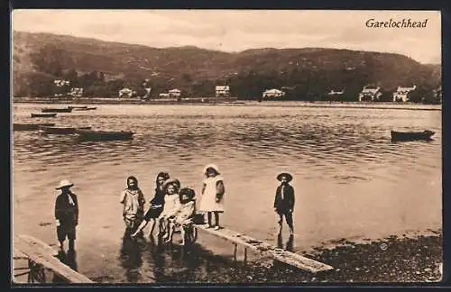 AK Garelochhead, Children by the Lakeside
