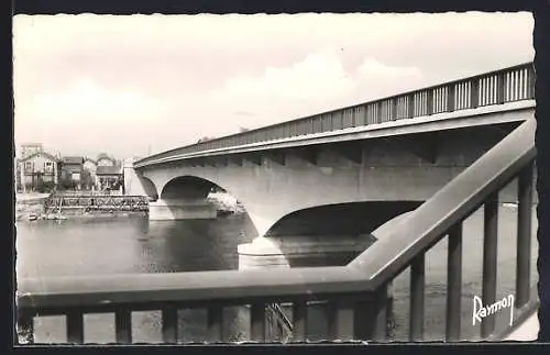AK Villeneuve-le-Roi, Le nouveau Pont