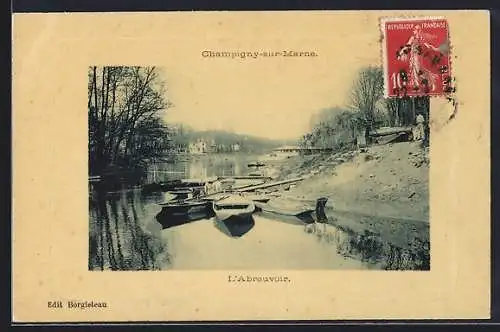 AK Champigny-sur-Marne, L`Abreuvoir avec barques sur la Marne