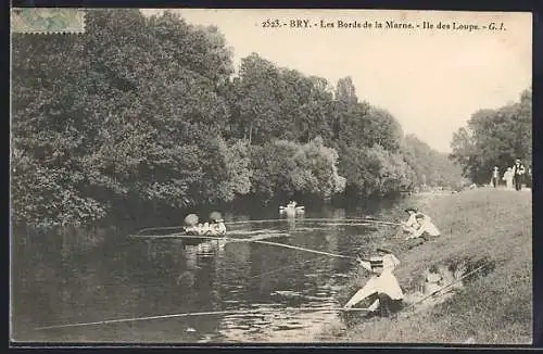 AK Bry, Les Bords de la Marne, Île des Loups, canoës et pêcheurs en pleine nature