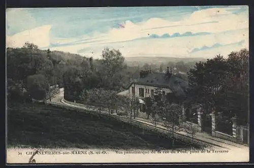 AK Chennevières-sur-Marne, Vue panoramique de la rue du Pont, près de la Terrasse