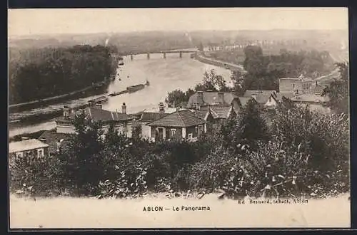 AK Ablon, Le Panorama avec le fleuve et le pont en arrière-plan