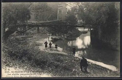 AK Saint-Maur, La vieille passerelle et l`île sur le Bras de la Marne