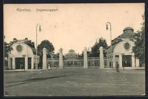 AK München, Ausstellungspark mit Passanten