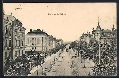 AK Troppau, Olmützerstrasse mit Strassenbahn