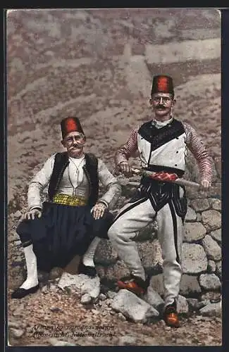 AK Albaner in Volkstracht mit Fez