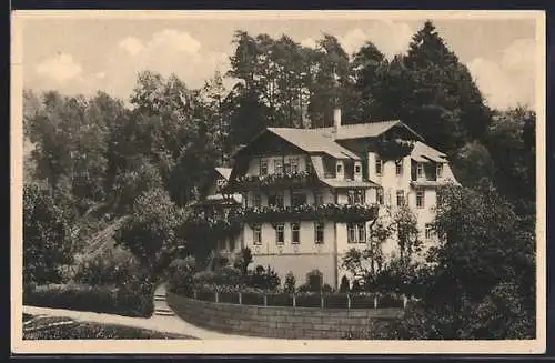 AK Neukirchen / Coburg, Blick zum Genesungs- und Erholungsheim