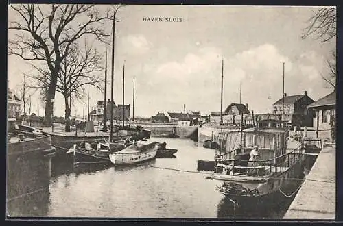 AK Sluis, Haven, Hafenpartie