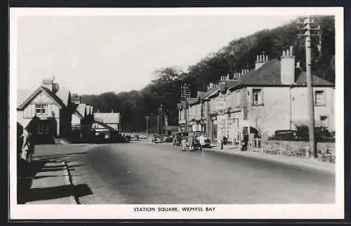 AK Wemyss Bay, Station Square
