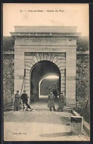 AK Ivry-sur-Seine, Entrée du Fort d`Ivry avec soldats en poste