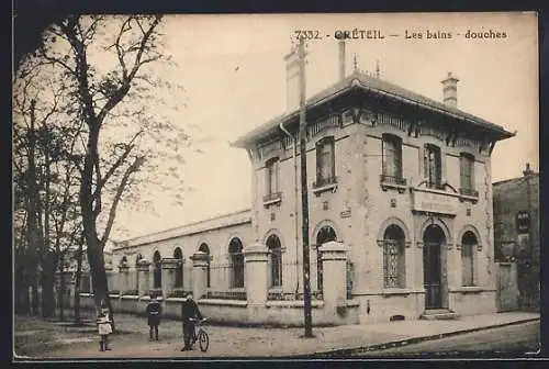 AK Créteil, Les bains-douches