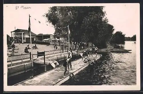 AK Saint-Maur-Créteil, La Baignade Sainte Catherine