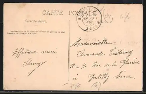 AK Ivry-sur-Seine, École communale du Petit-Ivry avec élèves devant l`école