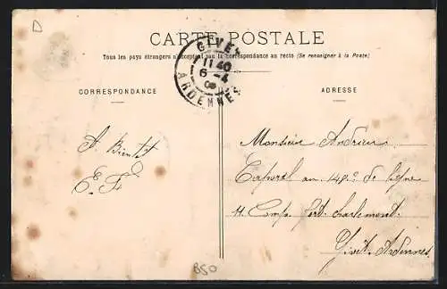 AK Ivry-sur-Seine, Rue Nationale et la Poste avec passants et bâtiments élégants