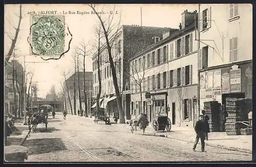 AK Alfort, La Rue Eugène Renault avec charrettes et passants