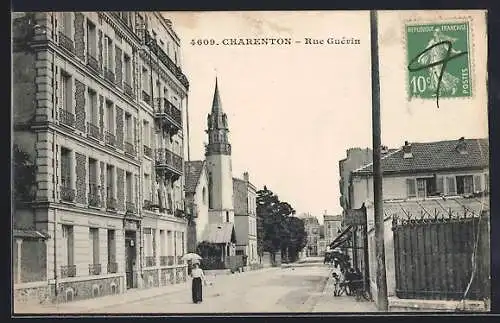 AK Charenton, Rue Guérin avec vue sur l`église et immeubles adjacents
