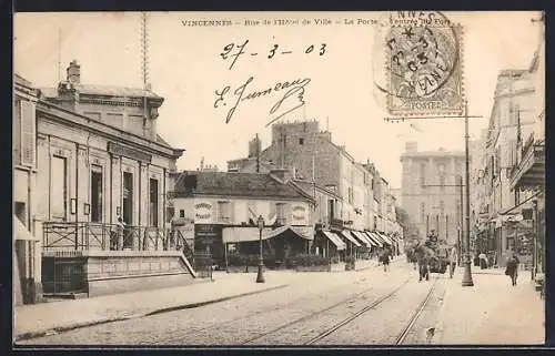 AK Vincennes, Rue de l`Hôtel de Ville avec tramway et vue sur La Porte du Bois