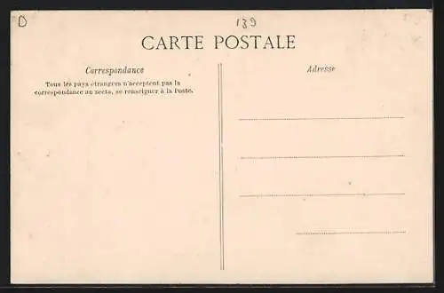 AK Vitry-sur-Seine, Écoles Communales avec enfants devant l`établissement