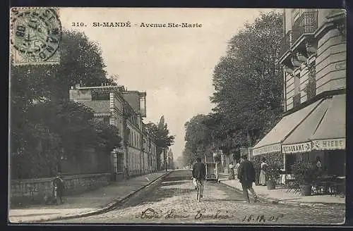 AK Saint-Mandé, Avenue Sainte-Marie avec passants et cycliste