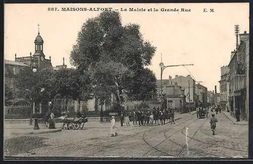 AK Maisons-Alfort, La Mairie et la Grande Rue