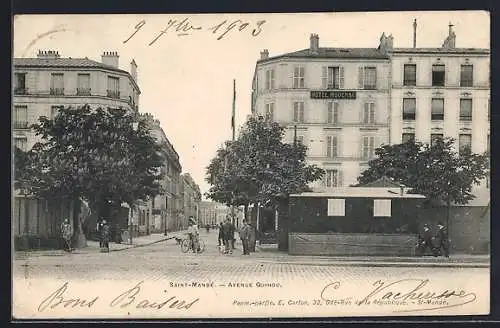 AK Saint-Mandé, Avenue Quihou avec Hôtel Moderne et passants