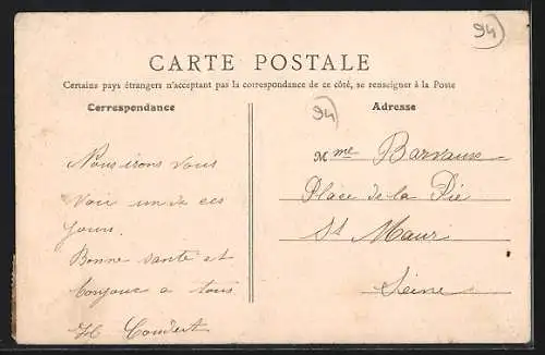 AK Mandres, La Grande-Rue avec boulangerie et passants