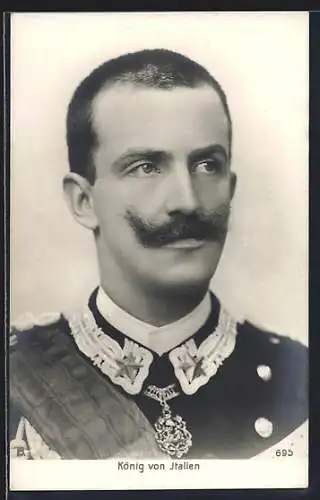 AK Italienischer König Viktor Emanuel III., Portrait in Uniform