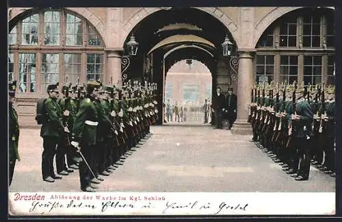 AK Dresden, Schützen, Ablösung der Wache im Kgl. Schloss