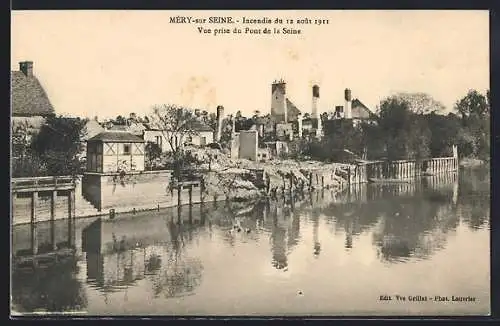 AK Méry-sur-Seine, Incendie du 12 août 1911, Vue prise du Pont de la Seine
