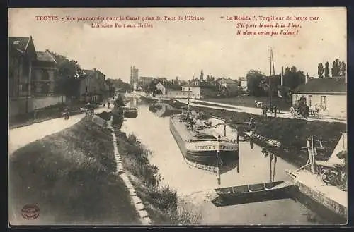 AK Troyes, Vue panoramique sur le canal et l`ancien port aux Brelès depuis le Pont de l`Écluse