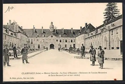 AK Clairvaux, Maison Centrale, La Cour d`Honneur, Ancien Monastère de Saint-Bernard