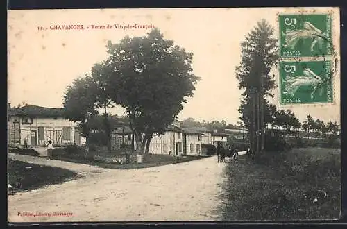 AK Chavanges, Route de Vitry-le-Francois avec charrette sur le chemin