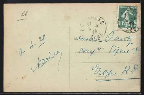 AK Chavanges, Maison du XVIe siècle entourée de verdure